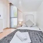 Strandhaus Mit Pool In Meeresnaehe By Interhome